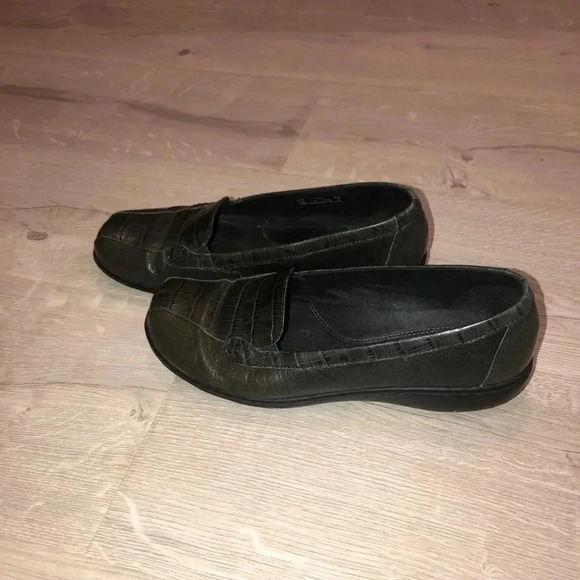 Clarks bendables loafers/gray/71/2 - Picture 5 of 7